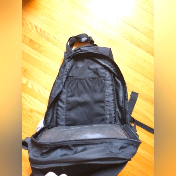 LN RC Hiker's Backpack - Picture 2 of 6